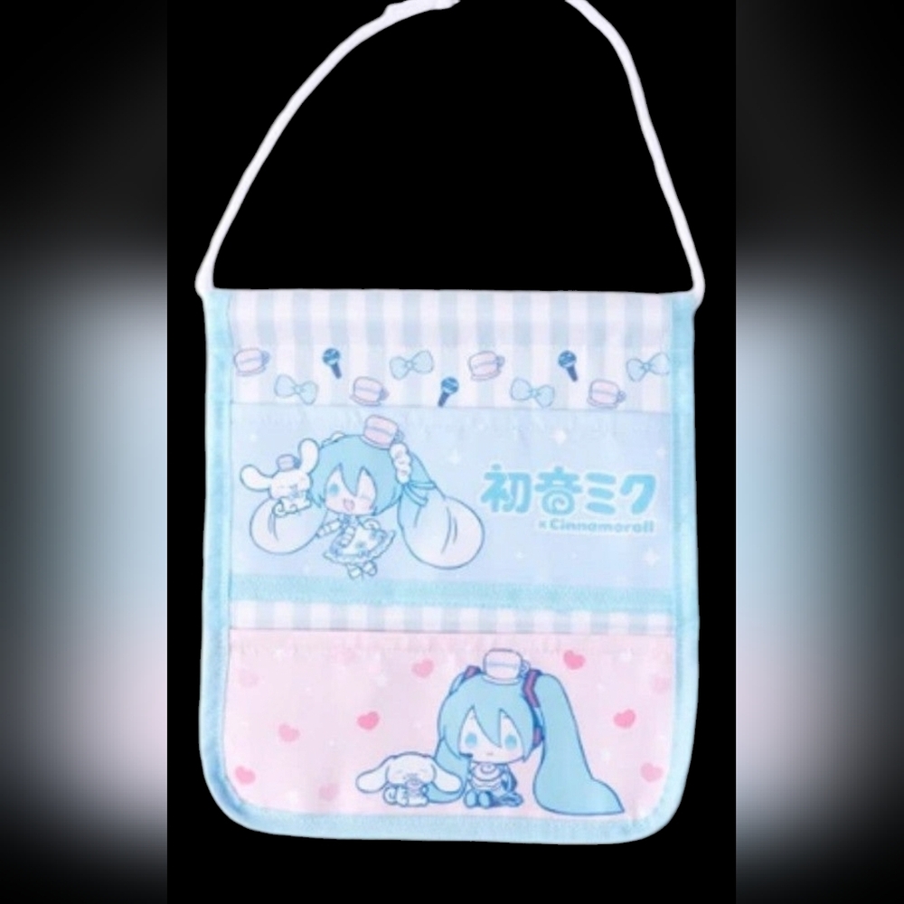 Hatsune Miku X Cinnamoroll Hanging Wall Organizer 9in